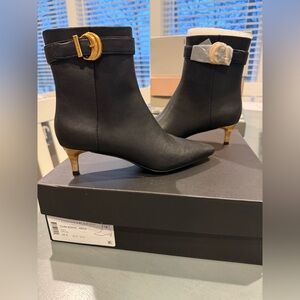 New Donna Karan Clari Black Bootie Gold heel size 5